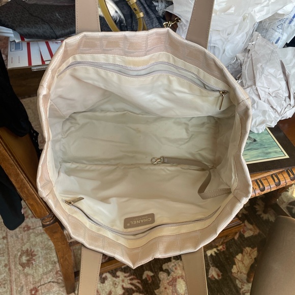 Beautiful Chanel nylon and leather tote bag - Picture 8 of 11